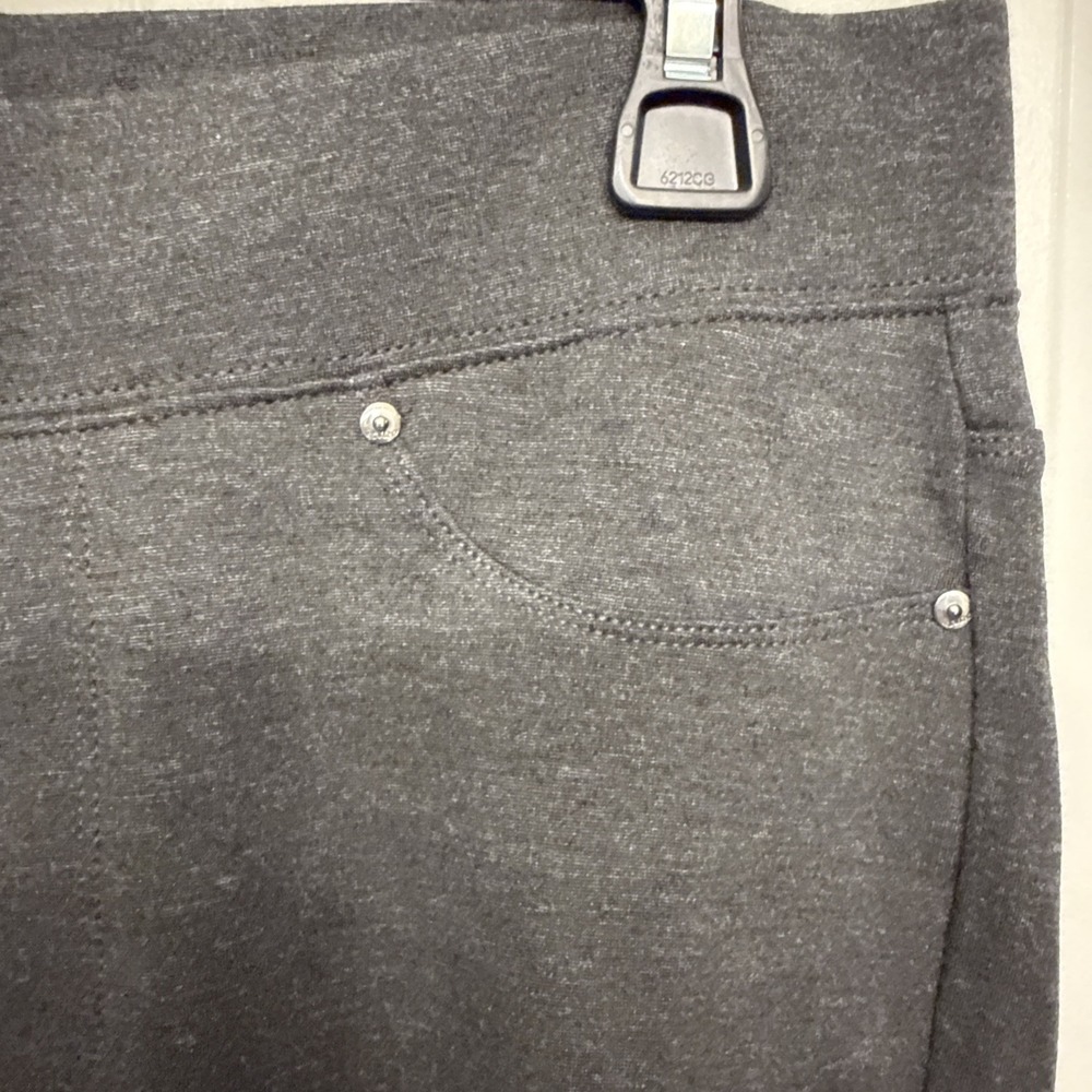 Seven7 Womens Pull On 4-Way Stretch Skinny Fit Ponte Legging Med Gray NWT - Picture 3 of 7